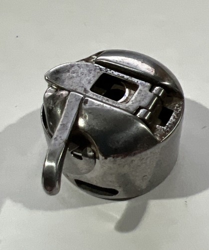 Singer bobbin case - bobbin, front