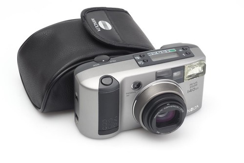 Minolta riva zoom 140 - riva, af