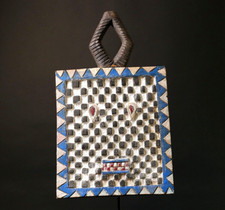 Maschera vintage africana in