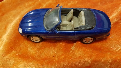 Maisto jaguar xk8 cabrio - maisto:,