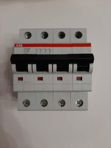 Interruttore magnetotermico
