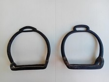 Vecchie staffe per equitazione