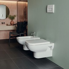 Sanitari sospesi con sedile