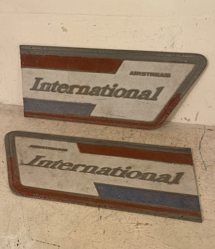 Coppia distintivi emblemi - coppia,