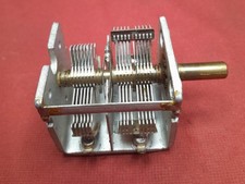 CONDENSATORE VARIABILE A 2