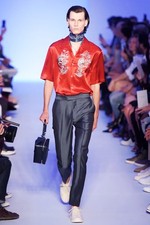 LOUIS VUITTON RUNWAY SHOW