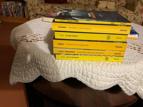 Lotto libri einaudi - di, stile