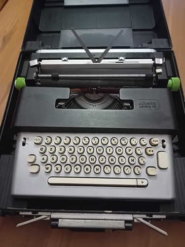 Macchina scrivere olivetti - scrivere,