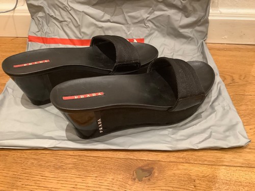 Prada sandalo plateau mules