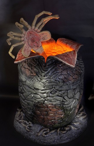 Alien figure statue egg - figure, e