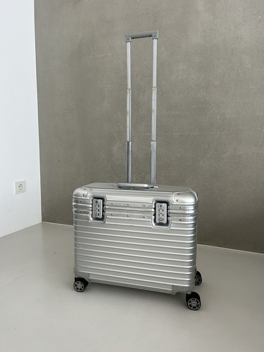 Rimowa topas multiwheel pilot - rimowa,