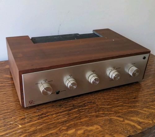 Amplificatore stereo integrato