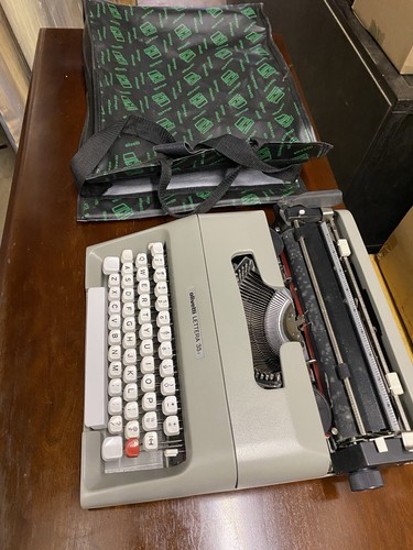 Olivetti lettera typewriter - 35,
