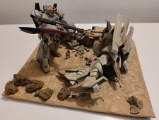 Gundam Diorama battaglia 27x24 cm gunpla bandai