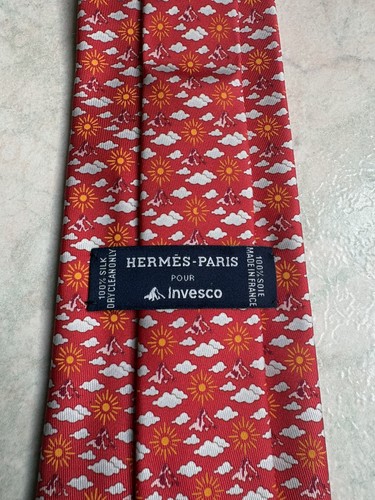 Cravatta hermès per invesco - hermès,
