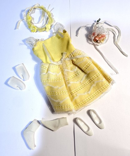 Vintage vêtement robe barbie