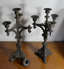 COPPIA DI VECCHI CANDELABRI IN