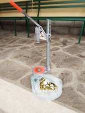 TAPPABOTTIGLIE TAPPATRICE A COLONNA REGOLABILE CON TAPPI A CORONA