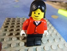 LEGO VINTAGE Minifig 6399 Red Riding Jacket - Black Legs, Black Female Hair