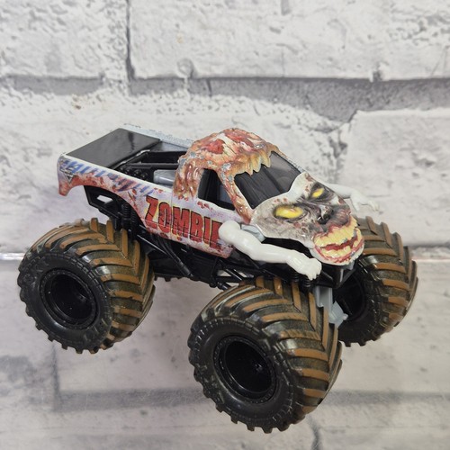 Monster jam zombie dirty mud - zombie,