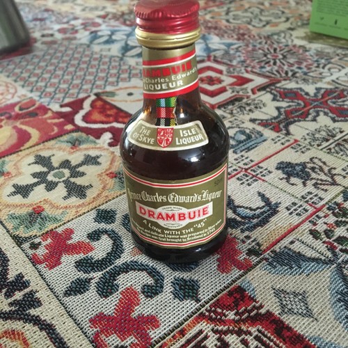 Mignon miniature liqueur - mignon,
