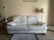 Splendido divano in pelle bianco latte 