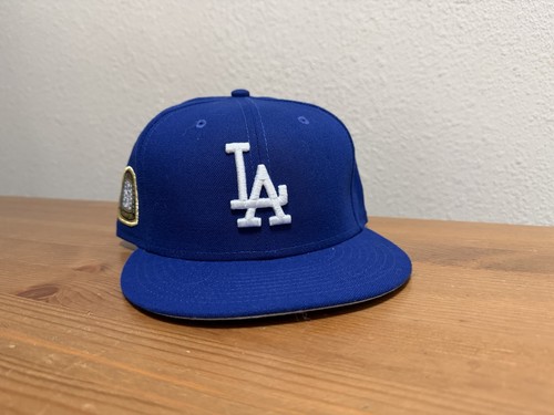 Cappello aderente nuovo - , con