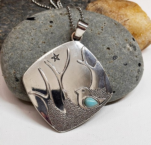 Collana con ciondolo - , uccellino