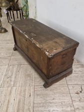 Cassapanca In Noce. Arte