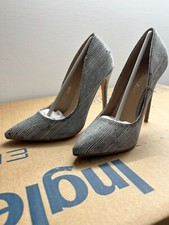 SCARPE COL TACCO per