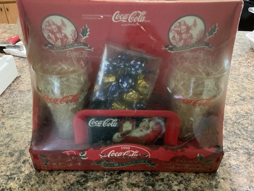 2001 coke collectible set in - 2001,