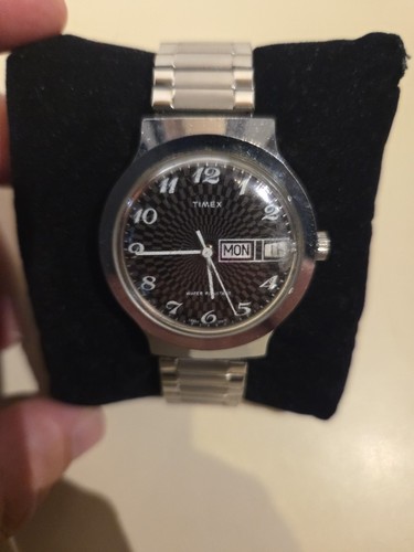 Vintage 1977 timex marlin - vintage,