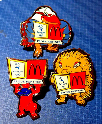 Rara spilla mascot set of - rara, "mascot