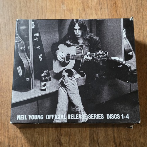 Neil young official - -,