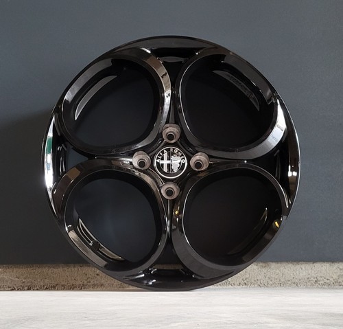 Set cerchi lega - 4, 7jx18"