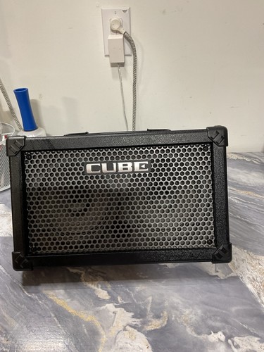 Roland cube street - cube,