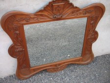 SPECCHIERA UMBERTINA CON STEMMA NOBILIARE E INTAGLI FLOREALI - NOCE  EMILIA 1920