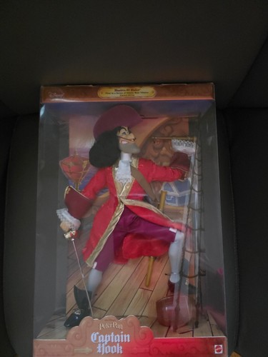 Peter pan captain hook - peter,