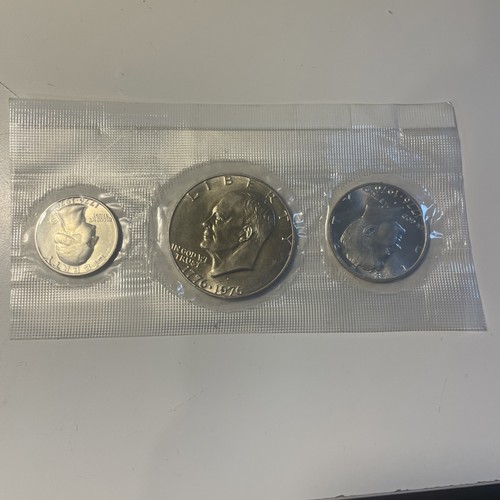 Set tre one dollar - one,