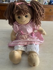 Splendida bambola di stoffa