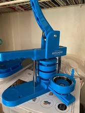 Macchina per fare bottoni