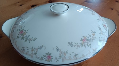 Royal doulton bone china - royal,