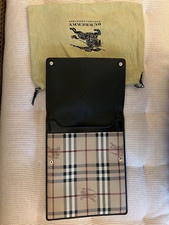 *Custodia iPad Burberry