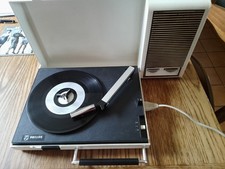 Vintage Electrophone tourne