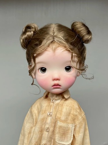 Bambola bambina coccolosa