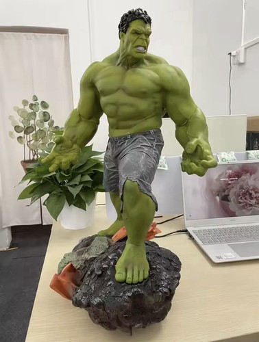 Hulk action figure - hulk,