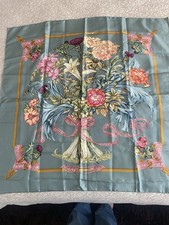 Sciarpa di seta Hermes Paris