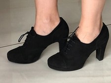 Scarpe francesine nere stringate con tacco (brand Contigo)