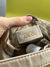 Zara Borsa a tracolla con
