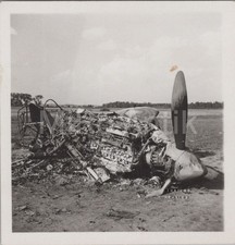 Foto, macchina russa abbattuta